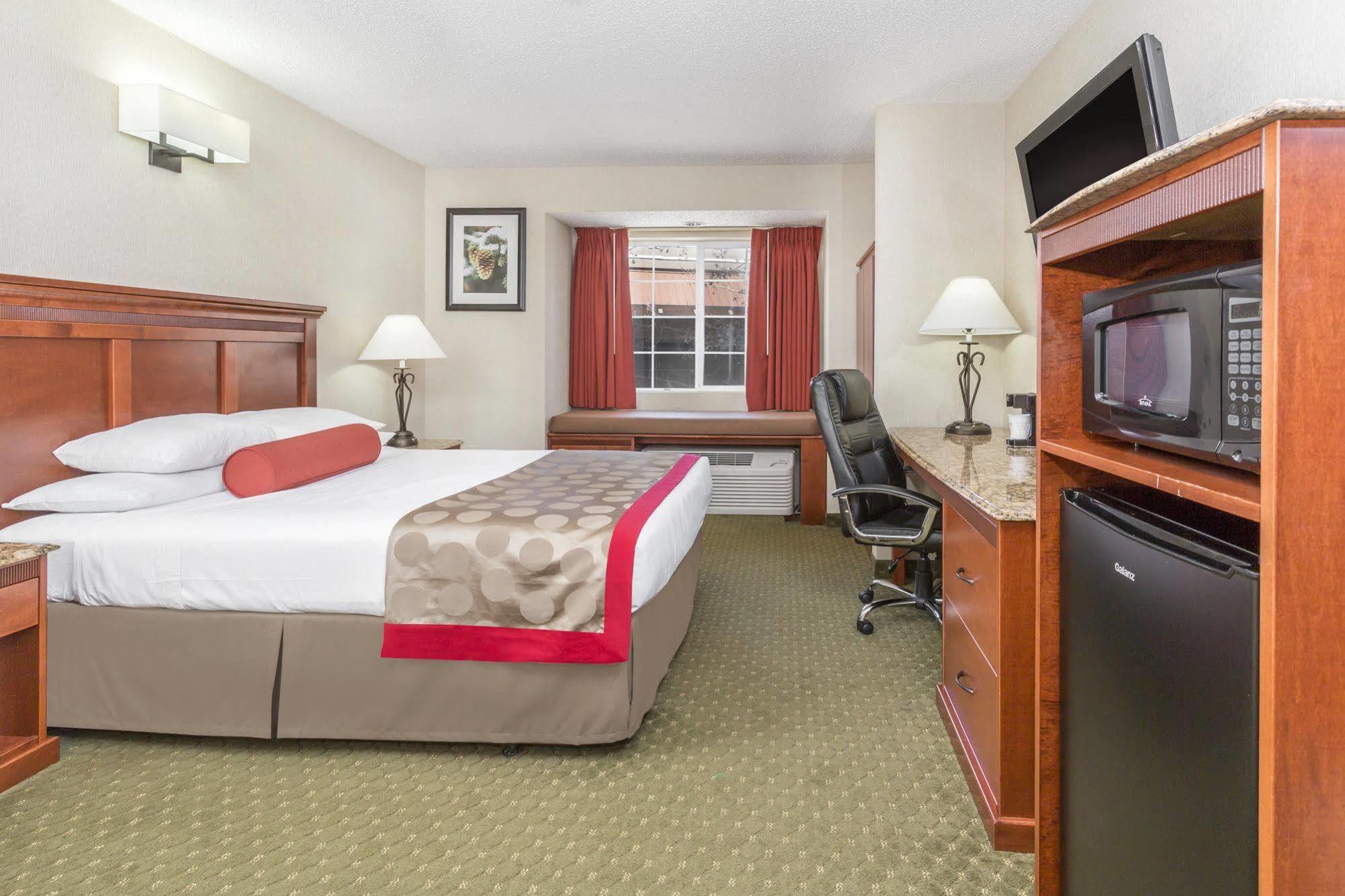 Ramada By Wyndham Frisco Hotel Exterior photo